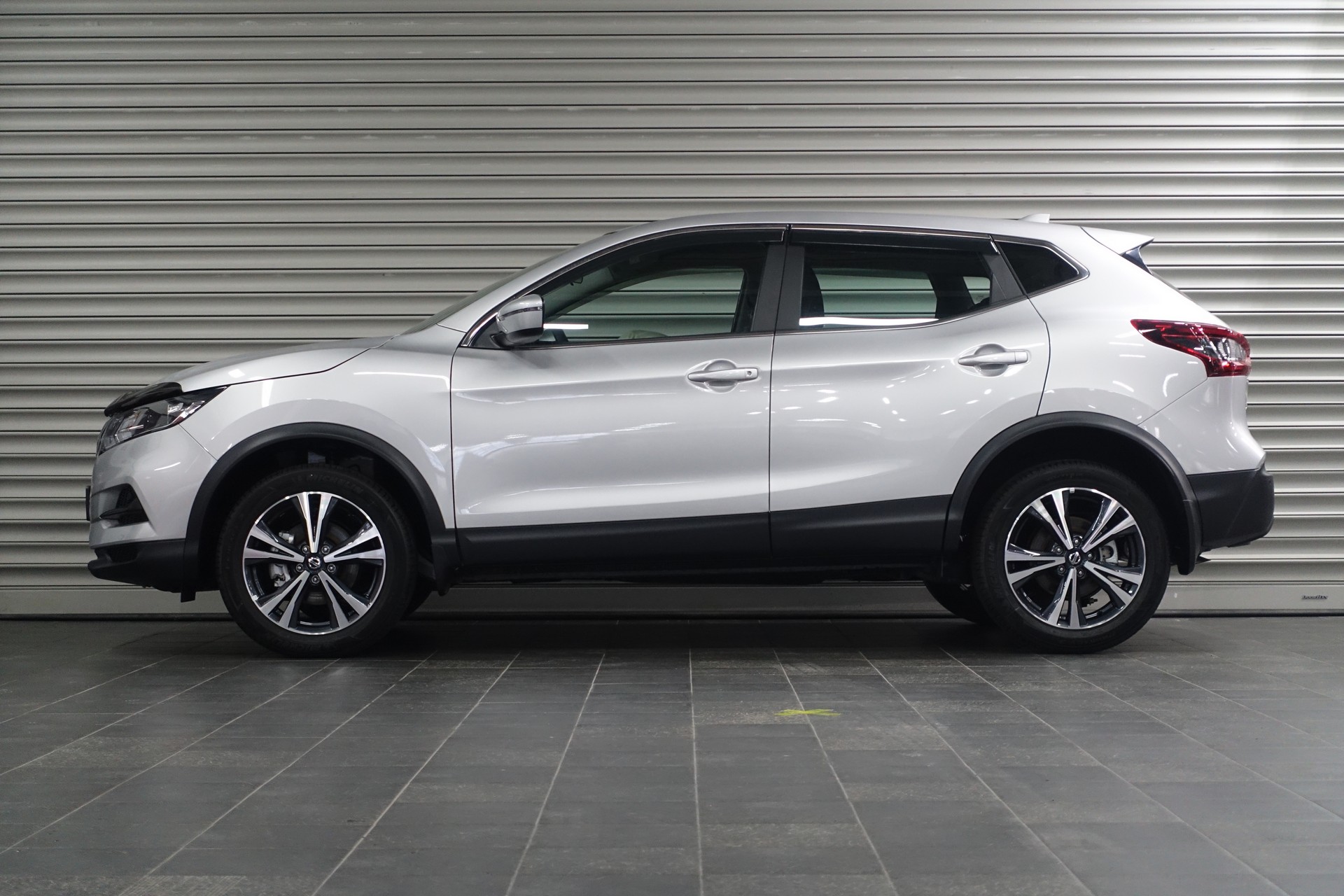 Купить Nissan Qashqai в Сургуте